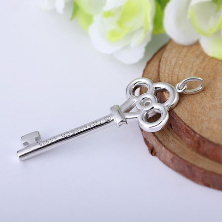 Sterling Silver Key to My Heart Necklace With Cubic Zirconia Stone